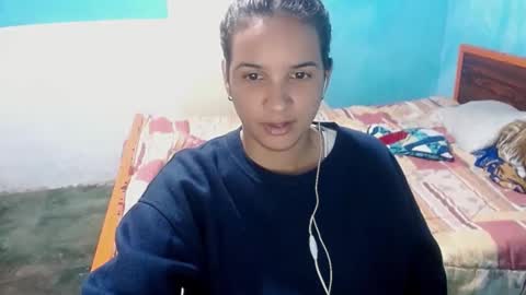 Snapshot of megan_little_ chatting on December 2024 01:37:01 AM amanda online show from December 2024 01:37:01 AM