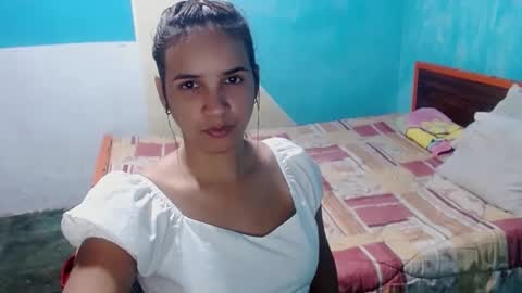 Snapshot of megan_little_ chatting on December 2024 11:43:02 PM amanda online show from December 2024 11:43:02 PM