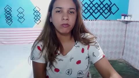 Snapshot of megan_little_ chatting on February 2025 12:32:01 AM amanda online show from February 2025 12:32:01 AM