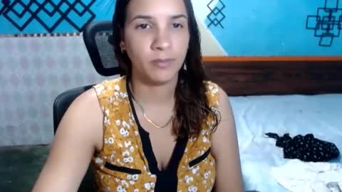 Snapshot of megan_little_ chatting on April 2026 11:27:02 PM amanda online show from April 2026 11:27:02 PM