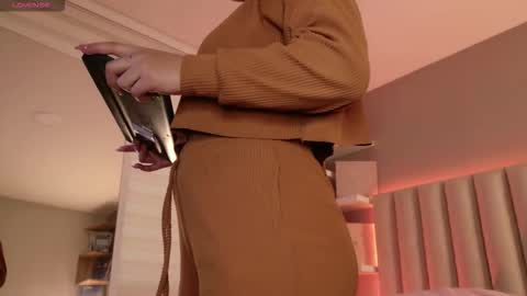     online show from September 2025 12:05:02 PM