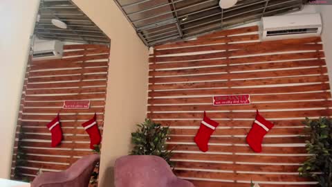 Snapshot of megan_raiin chatting on December 2024 08:49:02 AM megan_raiin online show from December 2024 08:49:02 AM