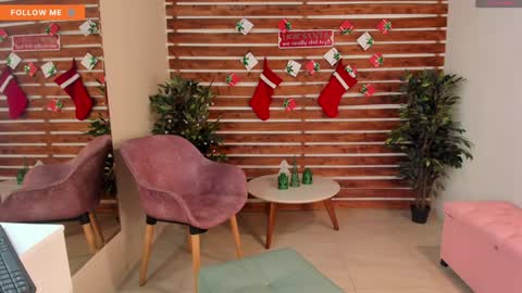 Snapshot of megan_raiin chatting on December 2024 05:27:02 AM megan_raiin online show from December 2024 05:27:02 AM