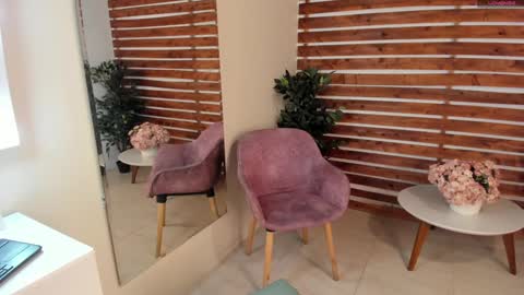 Snapshot of megan_raiin chatting on February 2025 08:31:01 AM megan_raiin online show from February 2025 08:31:01 AM