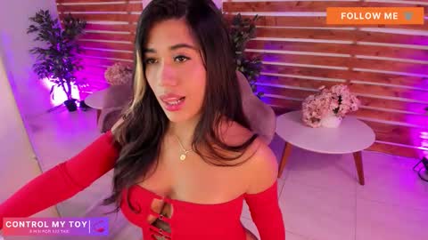 Snapshot of megan_raiin chatting on November 2025 08:50:01 AM megan_raiin online show from November 2025 08:50:01 AM