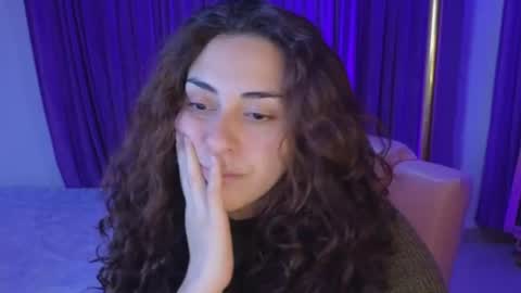 Snapshot of megan_ricci chatting on July 2026 01:04:01 AM Laura online show from July 2026 01:04:01 AM