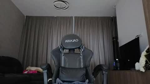 Snapshot of megan_ros_ chatting on March 2026 05:02:01 AM Megan online show from March 2026 05:02:01 AM