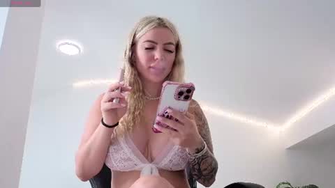Snapshot of megan_ros_ chatting on July 2026 06:11:02 AM Megan online show from July 2026 06:11:02 AM