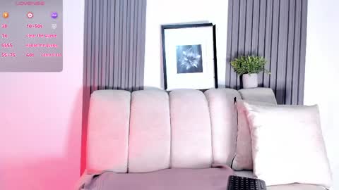 Snapshot of megan_tattoo chatting on March 2026 11:21:01 AM Megan online show from March 2026 11:21:01 AM