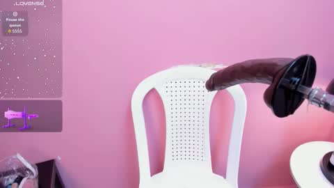 Megan  online show from November 2025 06:42:02 PM