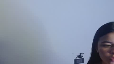 Carolina online show from November 2025 02:33:01 AM