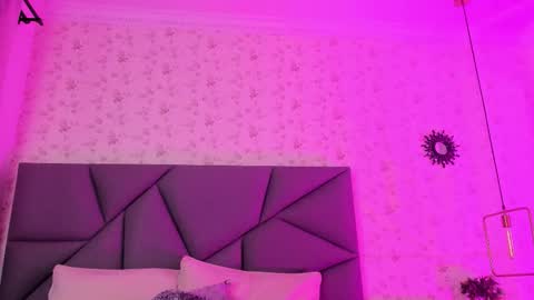 meganandtayler online show from November 2025 01:55:02 PM