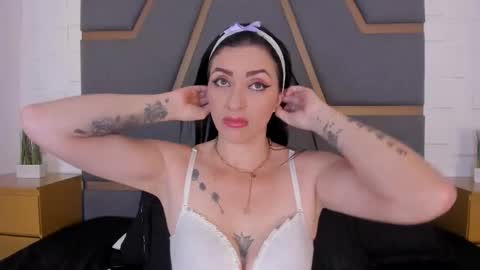 Megan Hofman online show from September 2025 11:33:02 AM