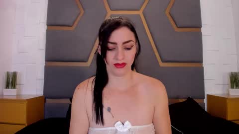 Megan Hofman online show from November 2025 11:33:02 AM