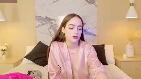 Snapshot of meganmonroee_ chatting on March 2026 07:40:01 PM meganmonroee_ online show from March 2026 07:40:01 PM