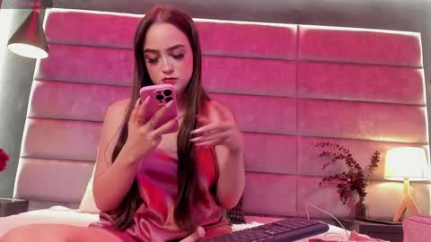 Snapshot of meganmonroee_ chatting on April 2026 06:36:02 AM meganmonroee_ online show from April 2026 06:36:02 AM