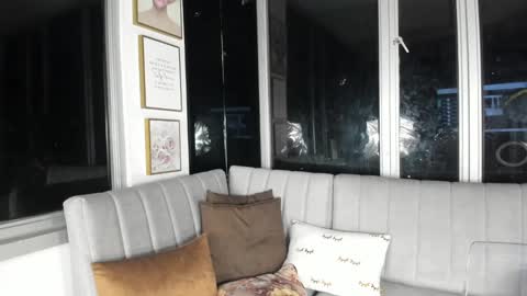 Mara online show from February 2025 10:24:02 AM