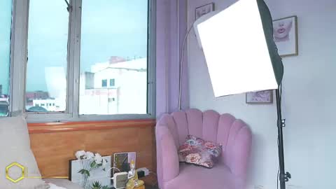 Snapshot of megann__sweet chatting on November 2025 12:16:02 PM Mara online show from November 2025 12:16:02 PM