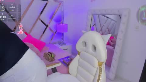 Snapshot of megann__up chatting on October 2025 11:26:02 PM Megan  online show from October 2025 11:26:02 PM