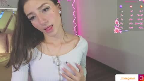Snapshot of megann_adamss chatting on February 2025 08:35:01 AM megann_adamss online show from February 2025 08:35:01 AM