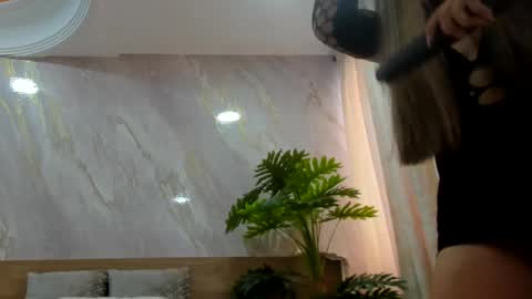 Megan online show from October 2025 02:52:02 PM