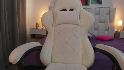Megan Queen online show from July 2026 12:22:02 PM