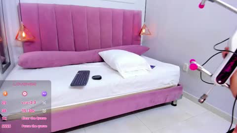 Megan  online show from December 2025 07:53:01 PM