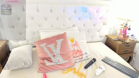 Snapshot of meganstar__ chatting on September 2025 11:37:02 AM Megan online show from September 2025 11:37:02 AM