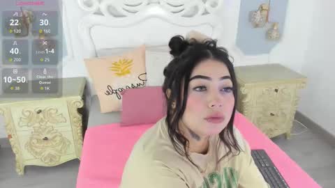 Snapshot of meganstar__ chatting on November 2025 12:20:01 PM Megan online show from November 2025 12:20:01 PM