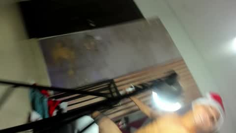 Snapshot of megansullivann chatting on December 2025 10:48:02 PM megansullivann online show from December 2025 10:48:02 PM