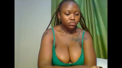 Snapshot of meghan_spice chatting on September 2025 11:21:02 AM meghan_spice online show from September 2025 11:21:02 AM