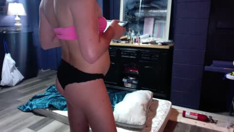 Snapshot of meghanhanx chatting on September 2025 10:03:02 PM meghan online show from September 2025 10:03:02 PM