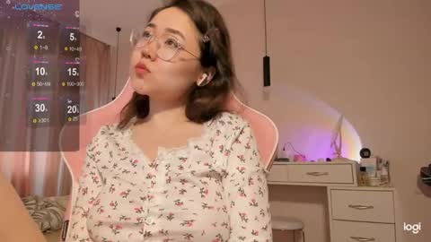 Snapshot of mei_kitahara chatting on April 2026 02:13:01 AM Mei online show from April 2026 02:13:01 AM