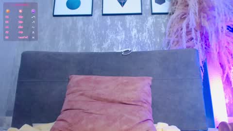 Snapshot of meily_soon chatting on February 2025 07:13:01 PM meily_soon online show from February 2025 07:13:01 PM