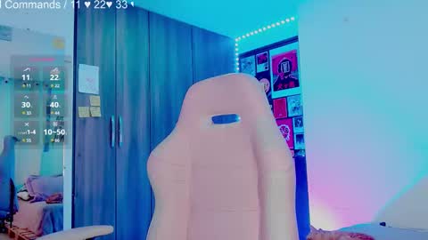 Melissa  -  -  Please help me to reach 100 thumbs up online show from February 2025 01:45:01 AM