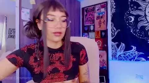 Melissa  -  -  Please help me to reach 100 thumbs up online show from October 2025 12:33:01 PM