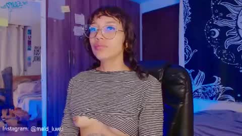 Snapshot of mel_dahlia chatting on April 2026 01:19:01 AM Melissa - - Please help me to reach 100 thumbs up online show from April 2026 01:19:01 AM