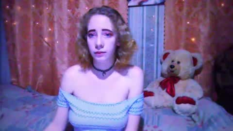 Snapshot of mel_mellie chatting on December 2024 09:33:02 PM Mel Mellie online show from December 2024 09:33:02 PM