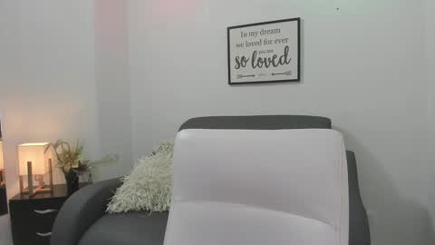 Snapshot of melan_owen chatting on January 2025 10:53:02 AM melan_owen online show from January 2025 10:53:02 AM