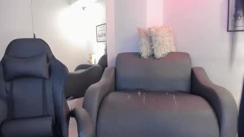 Snapshot of melan_owen chatting on February 2026 11:09:02 AM melan_owen online show from February 2026 11:09:02 AM