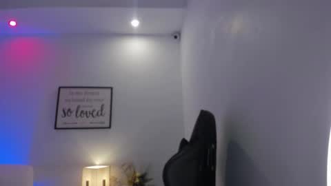 Snapshot of melan_owen chatting on March 2026 11:02:01 AM melan_owen online show from March 2026 11:02:01 AM