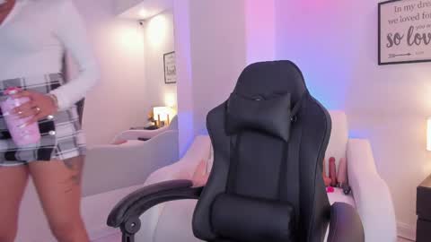 Snapshot of melan_owen chatting on April 2026 11:10:01 AM melan_owen online show from April 2026 11:10:01 AM