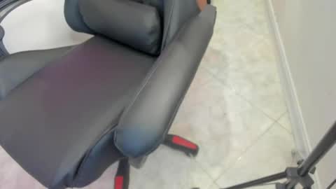 Snapshot of melan_owen chatting on May 2026 11:04:01 AM melan_owen online show from May 2026 11:04:01 AM