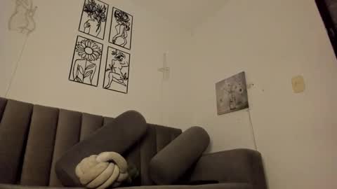 Snapshot of melani_greyy chatting on February 2025 11:16:02 PM melani greyy online show from February 2025 11:16:02 PM