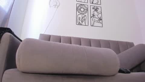 Snapshot of melani_greyy chatting on October 2025 09:17:02 PM melani greyy online show from October 2025 09:17:02 PM