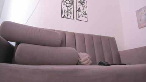 Snapshot of melani_greyy chatting on November 2025 08:19:02 PM melani greyy online show from November 2025 08:19:02 PM