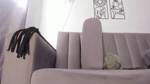 Snapshot of melani_greyy chatting on November 2025 09:35:02 PM melani greyy online show from November 2025 09:35:02 PM