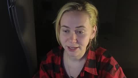 Snapshot of melania____ chatting on March 2026 06:10:01 PM Mila online show from March 2026 06:10:01 PM