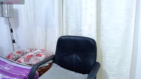 Snapshot of melaniacosta chatting on December 2024 11:41:02 PM melani online show from December 2024 11:41:02 PM