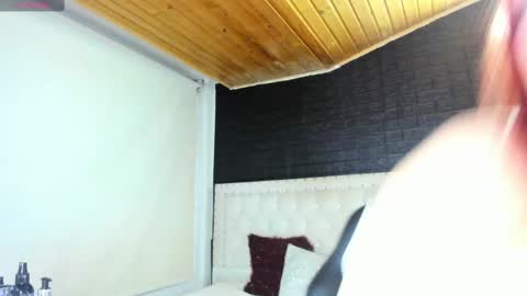 Melanie  online show from March 2025 04:06:01 AM